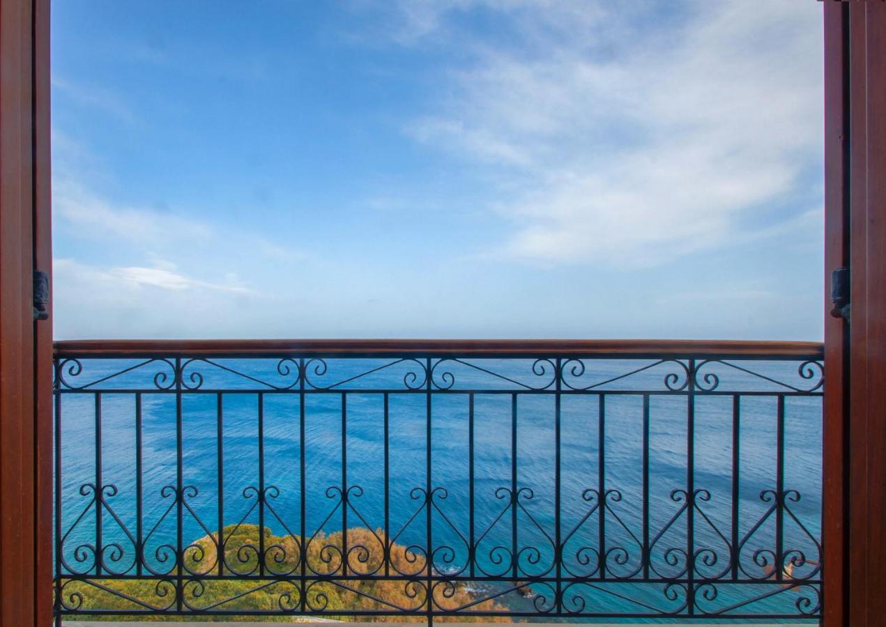Arion Syros Hotel Ermoupoli Buitenkant foto